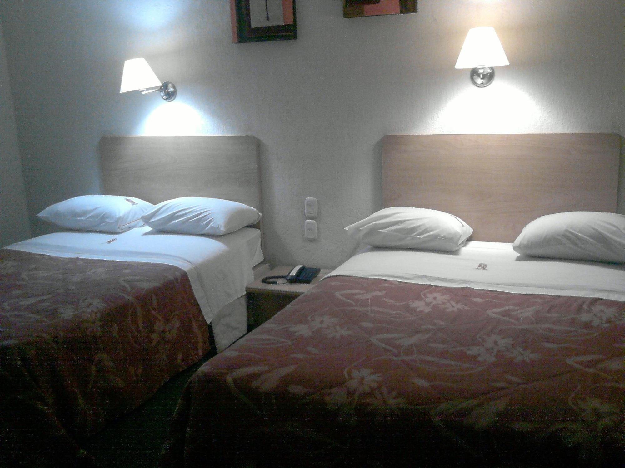 Hotel Castilla Y Leon กัวดาลาฮารา ภายนอก รูปภาพ