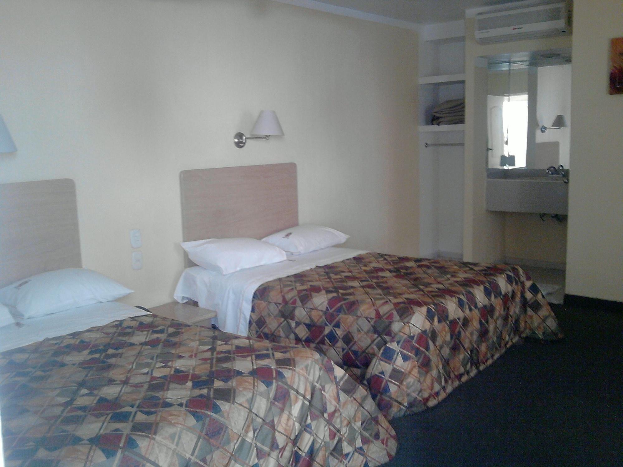 Hotel Castilla Y Leon กัวดาลาฮารา ภายนอก รูปภาพ