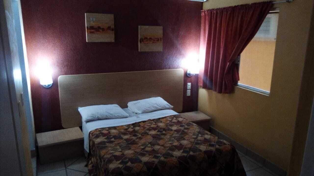 Hotel Castilla Y Leon กัวดาลาฮารา ภายนอก รูปภาพ