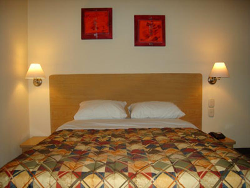 Hotel Castilla Y Leon กัวดาลาฮารา ภายนอก รูปภาพ
